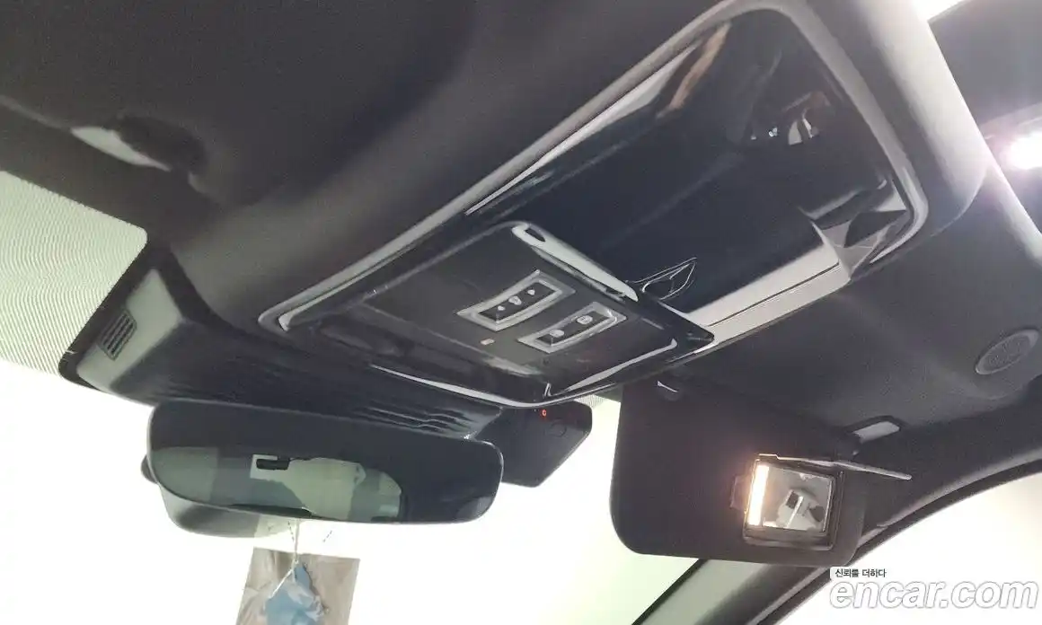 Land Rover Range-Rover Velar 2025 2.0 Автомат в Москве № 198084, фото 11