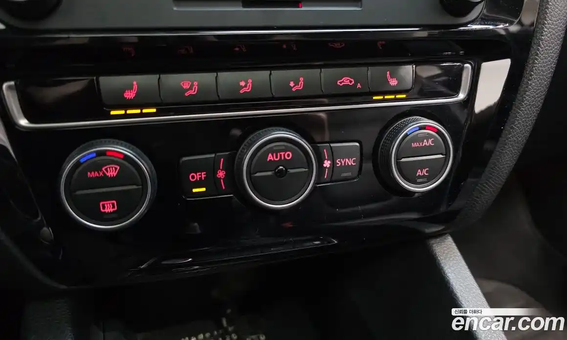 Volkswagen Jetta 2015 2.0 Автомат в Москве № 199259, фото 3