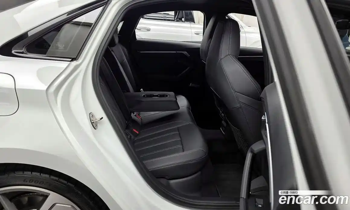 Audi S3 2023 2.0 Автомат в Москве № 208730, фото 7