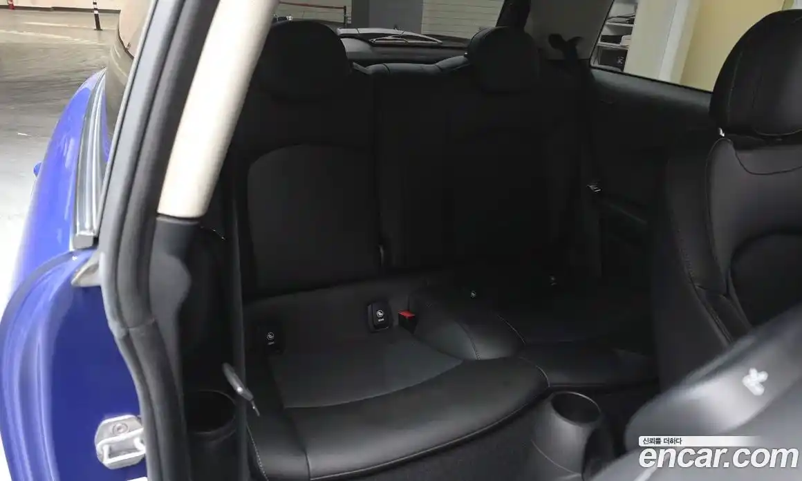 Mini Cooper 2019 1.5 Автомат в Москве № 209609, фото 11