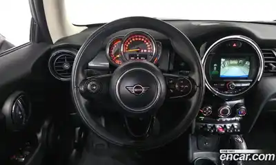 Mini Cooper 2019 1.5 Автомат в Москве № 209609, миниатюра 12