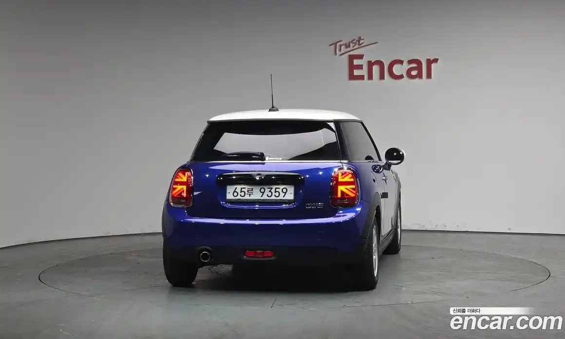 Mini Cooper 2019 1.5 Автомат в Москве № 209609, фото 15