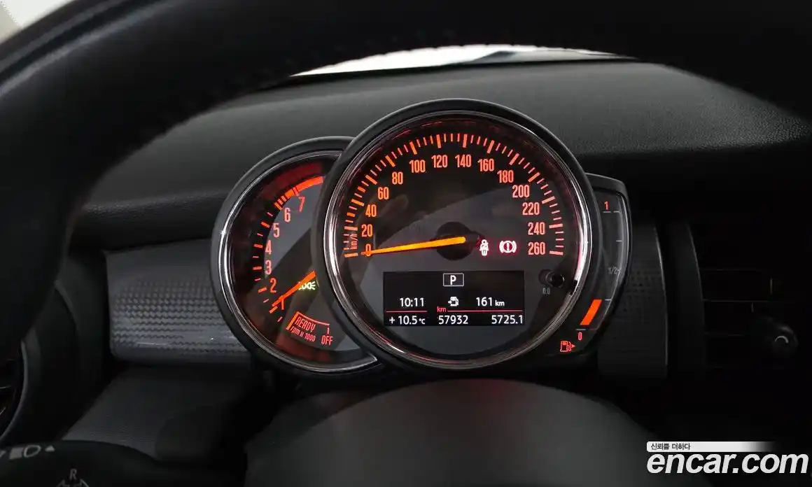 Mini Cooper 2019 1.5 Автомат в Москве № 209609, фото 16