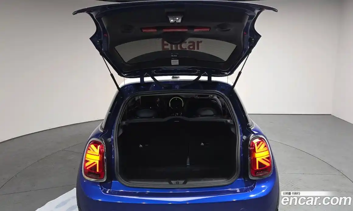 Mini Cooper 2019 1.5 Автомат в Москве № 209609, фото 4