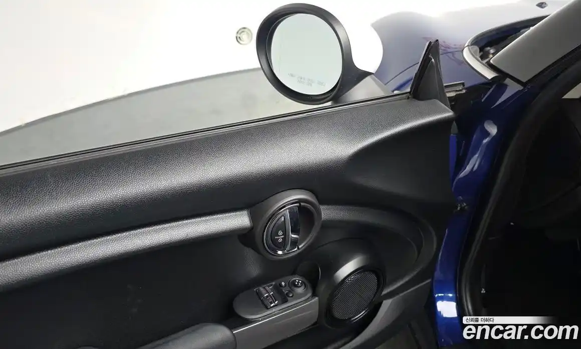 Mini Cooper 2019 1.5 Автомат в Москве № 209609, фото 5