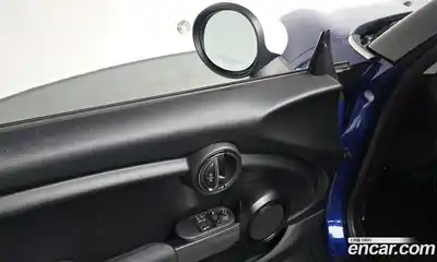 Mini Cooper 2019 1.5 Автомат в Москве № 209609, миниатюра 5