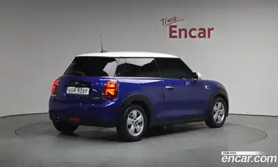 Mini Cooper 2019 1.5 Автомат в Москве № 209609, миниатюра 7