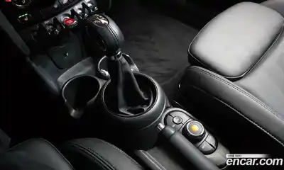 Mini Cooper 2019 1.5 Автомат в Москве № 209609, миниатюра 10