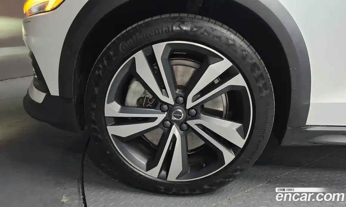 Volvo V60 2021 2.0 Автомат в Москве № 212907, фото 5