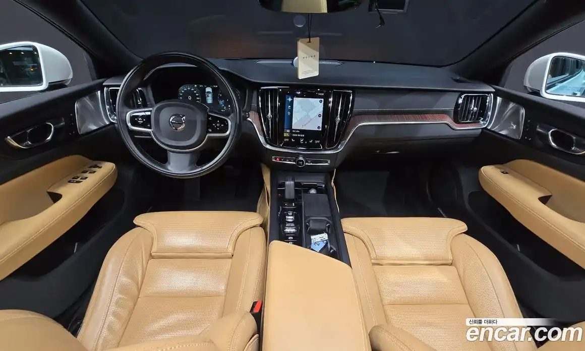 Volvo V60 2021 2.0 Автомат в Москве № 212907, фото 7