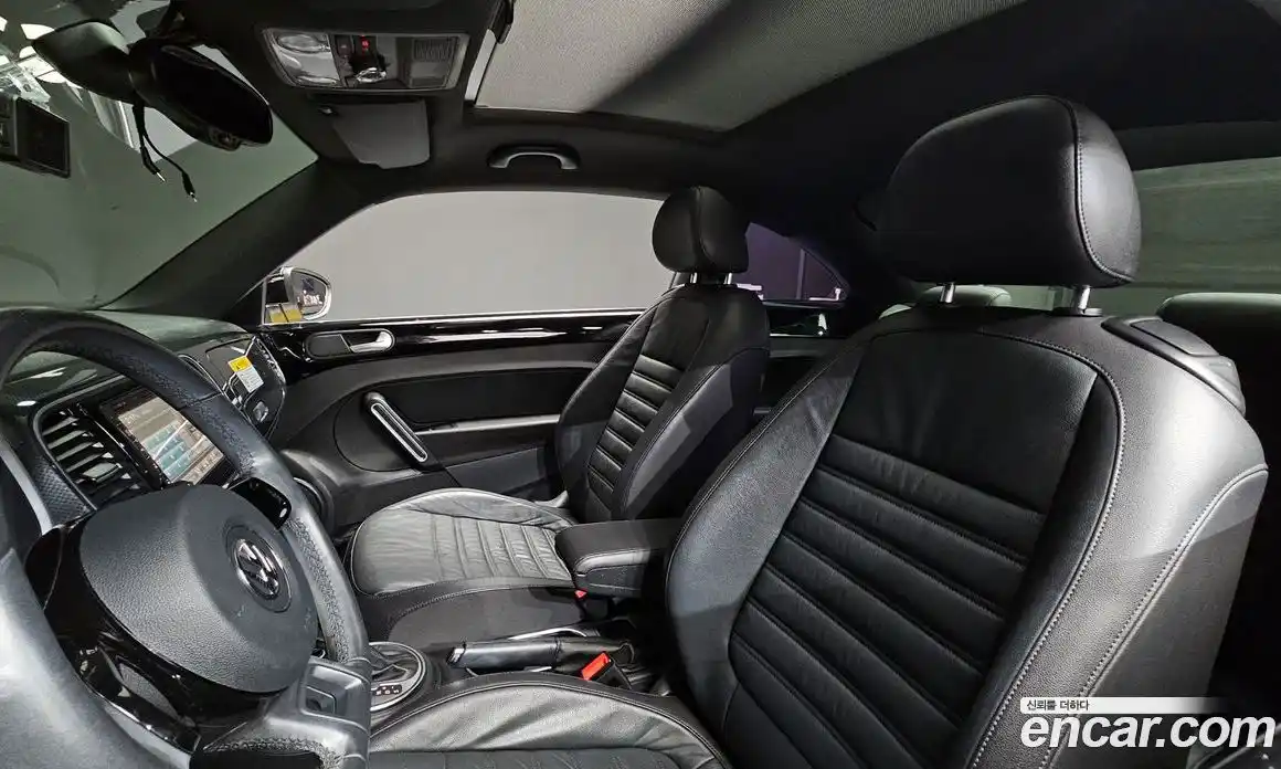 Volkswagen Beatle 2014 2.0 Автомат в Москве № 213167, фото 17