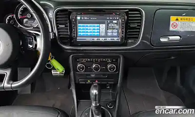 Volkswagen Beatle 2014 2.0 Автомат в Москве № 213167, миниатюра 4