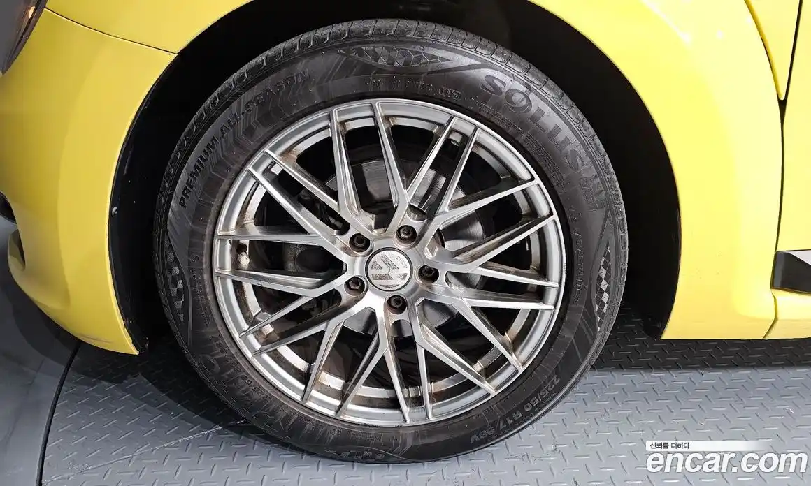 Volkswagen Beatle 2014 2.0 Автомат в Москве № 213167, фото 5