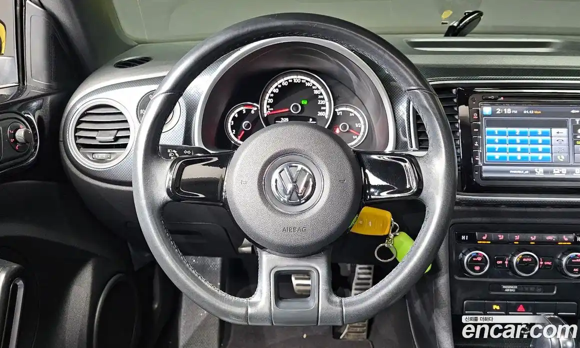 Volkswagen Beatle 2014 2.0 Автомат в Москве № 213167, фото 7