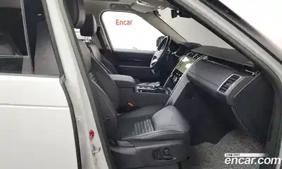 Land Rover Discovery 2023 3.0 Автомат в Москве № 213330, миниатюра 11