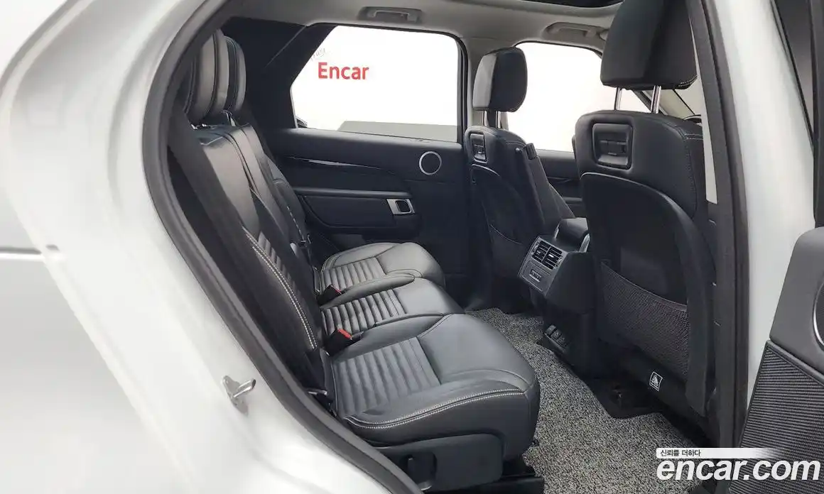 Land Rover Discovery 2023 3.0 Автомат в Москве № 213330, фото 12