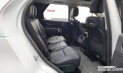 Land Rover Discovery 2023 3.0 Автомат в Москве № 213330, миниатюра 12