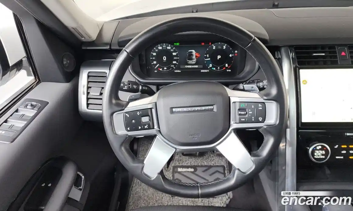 Land Rover Discovery 2023 3.0 Автомат в Москве № 213330, фото 13