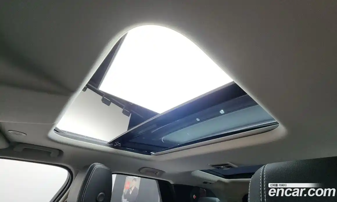 Land Rover Discovery 2023 3.0 Автомат в Москве № 213330, фото 18