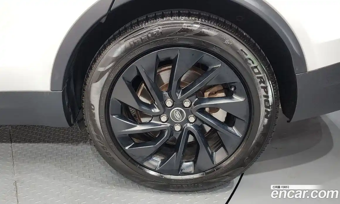 Land Rover Discovery 2023 3.0 Автомат в Москве № 213330, фото 5