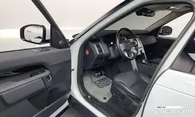 Land Rover Discovery 2023 3.0 Автомат в Москве № 213330, миниатюра 10