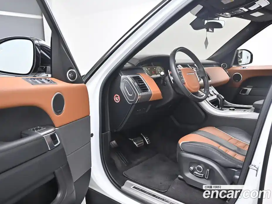 Land Rover Range-Rover Sport 2017 5.0 Автомат в Москве № 213360, фото 11