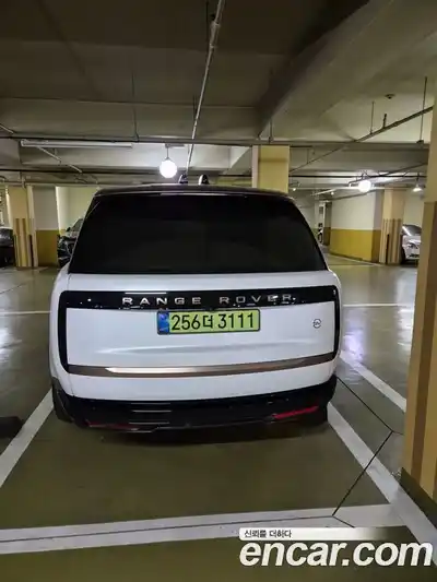 Land Rover Range-Rover 2024 4.4 Автомат в Москве № 213896, миниатюра 2