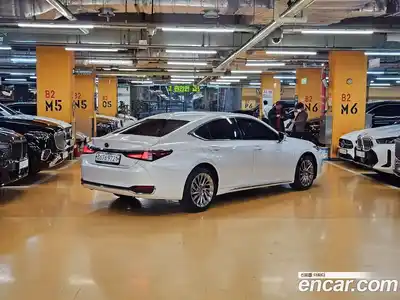 Lexus ES 2026 2.5 Вариатор в Москве № 214755, миниатюра 2