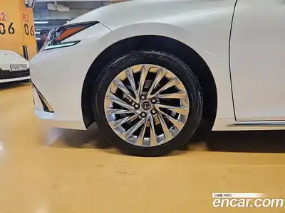 Lexus ES 2026 2.5 Вариатор в Москве № 214755, миниатюра 5