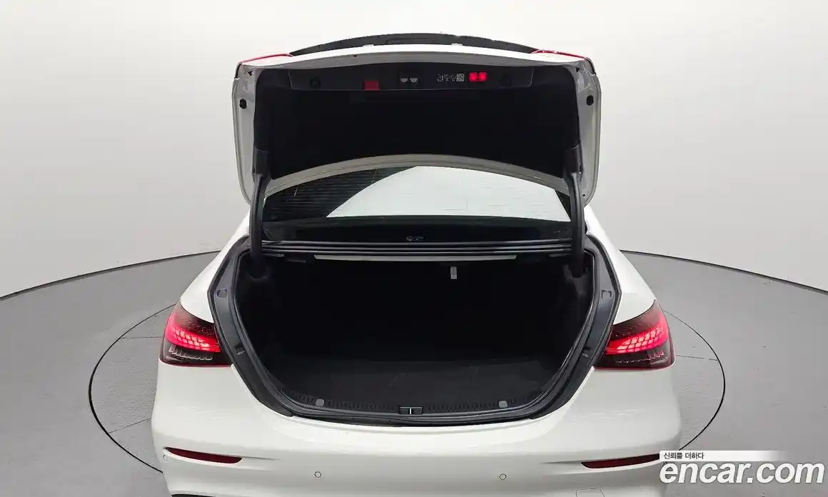 Mercedes-Benz E-Class 2023 2.0 Автомат в Москве № 218807, фото 7