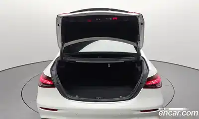 Mercedes-Benz E-Class 2023 2.0 Автомат в Москве № 218807, миниатюра 7