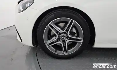 Mercedes-Benz E-Class 2023 2.0 Автомат в Москве № 218807, миниатюра 8