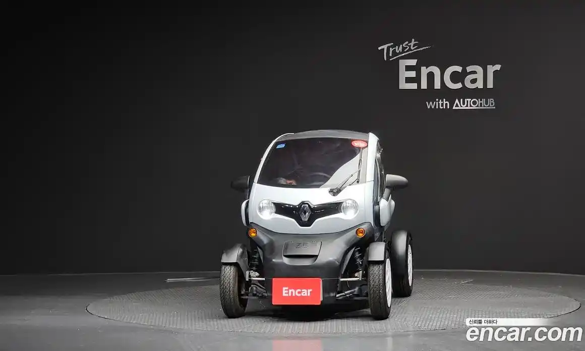 Renault Twizy 2019 0.1 Автомат в Москве № 220948, фото 11