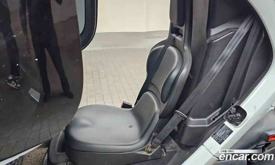 Renault Twizy 2019 0.1 Автомат в Москве № 220948, фото 18