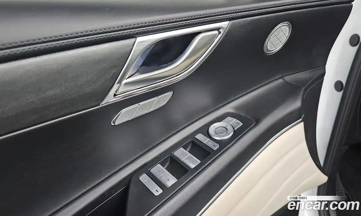 Genesis GV80 2023 3.0 Автомат в Москве № 22479, фото 17