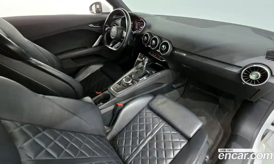 Audi TT 2016 2.0 Автомат в Москве № 228225, фото 13