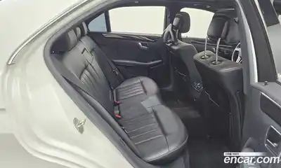 Mercedes-Benz E-Class, 2016