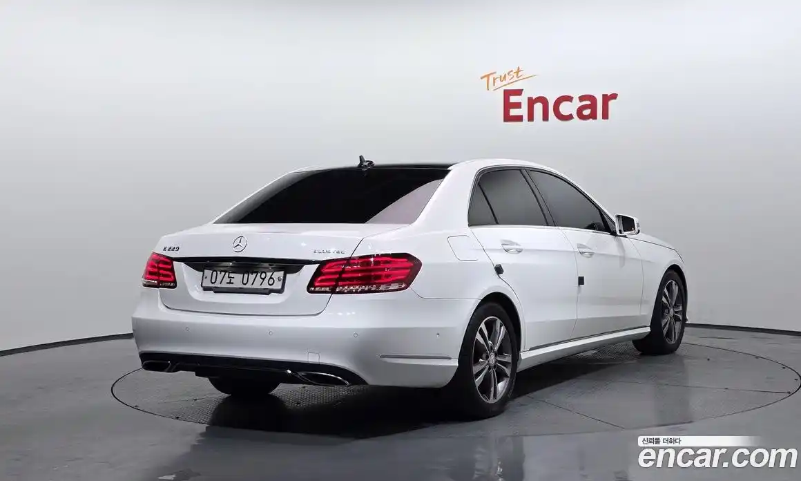 Mercedes-Benz E-Class 2016 2.1 Автомат в Москве № 229538, фото 13