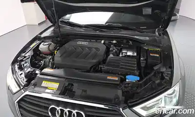 Audi A3 2018 2.0 Автомат в Москве № 229768, миниатюра 12