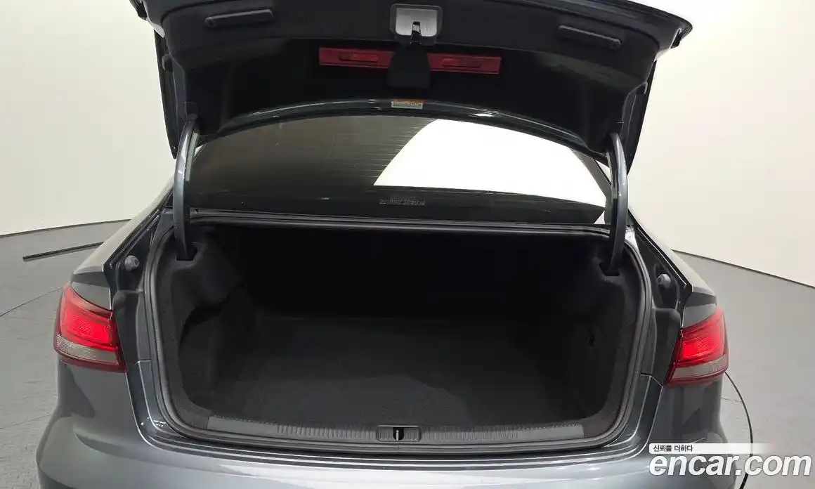 Audi A3 2018 2.0 Автомат в Москве № 229768, фото 17