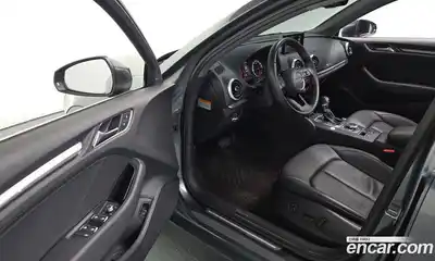 Audi A3 2018 2.0 Автомат в Москве № 229768, миниатюра 10