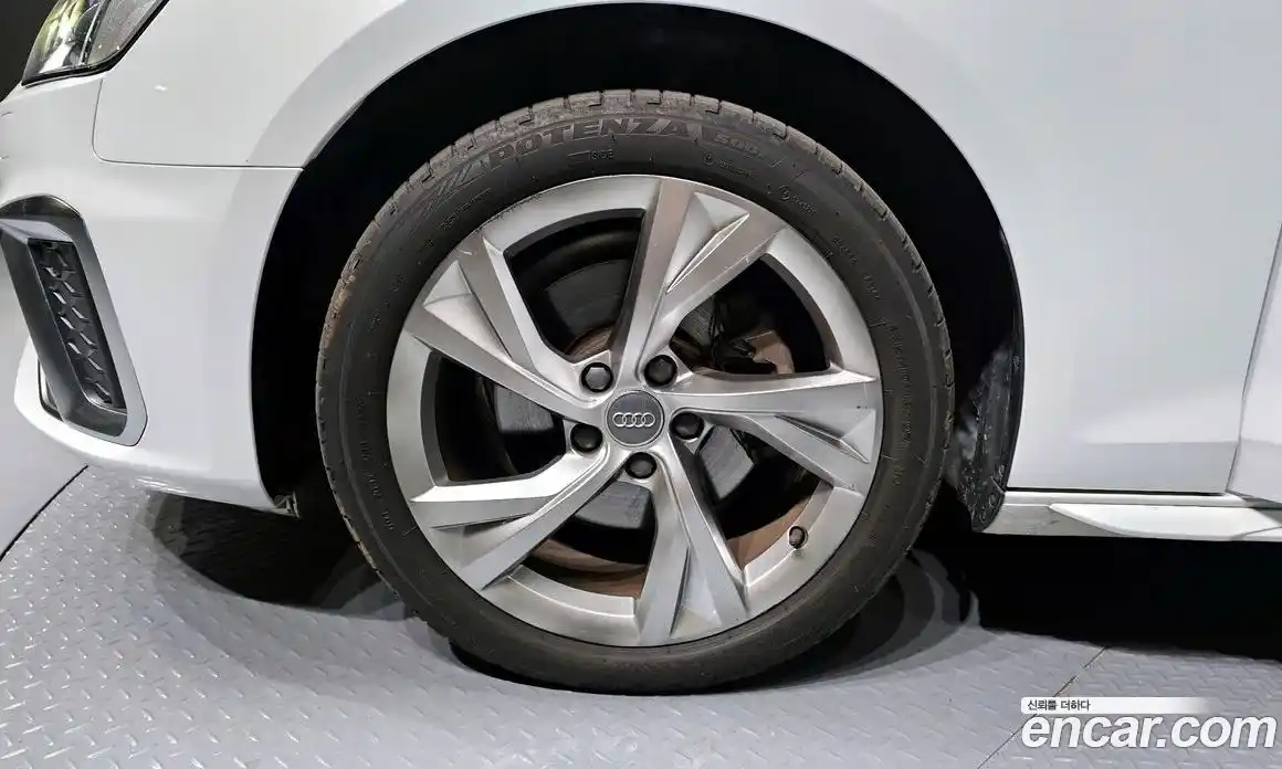 Audi A4 2020 2.0 Автомат в Москве № 230146, фото 3