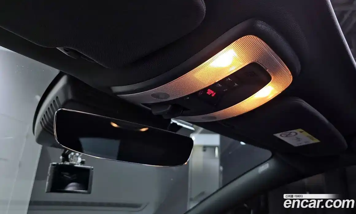 Volvo V60 2016 2.5 Автомат в Москве № 230598, фото 13