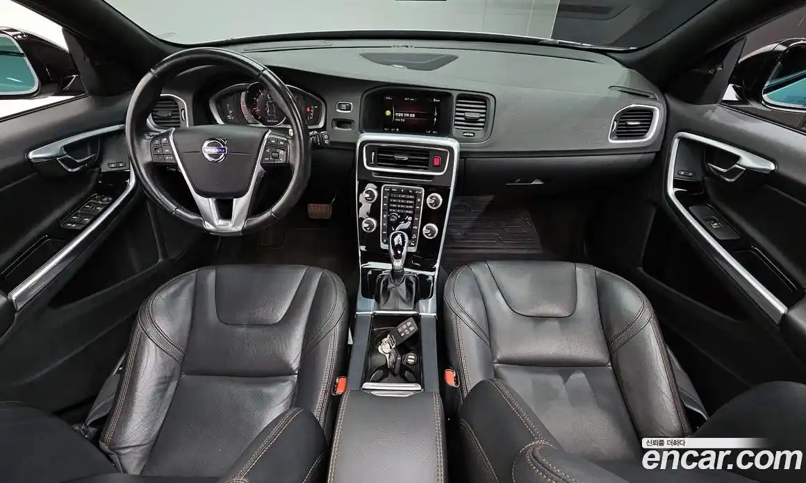 Volvo V60 2016 2.5 Автомат в Москве № 230598, фото 6