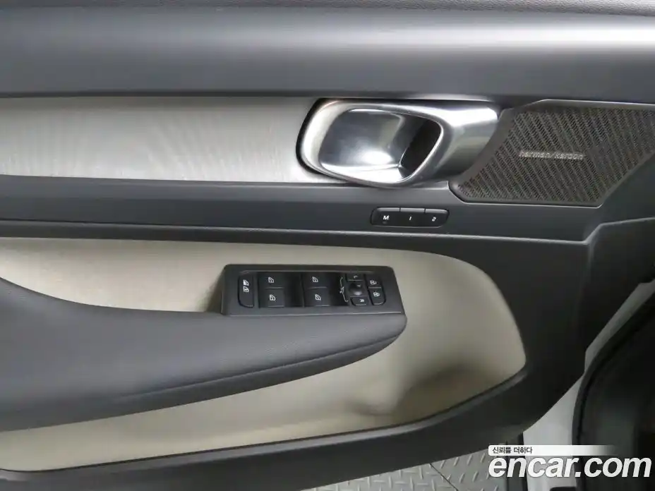 Volvo XC40 2025 2.0 Автомат в Москве № 230698, фото 11