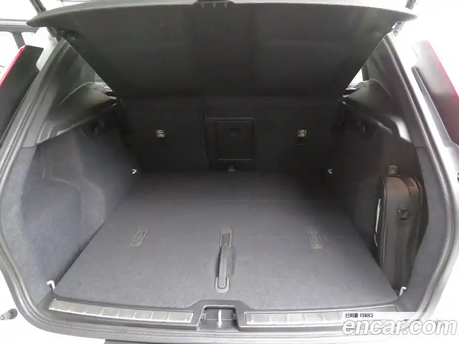 Volvo XC40 2025 2.0 Автомат в Москве № 230698, фото 12