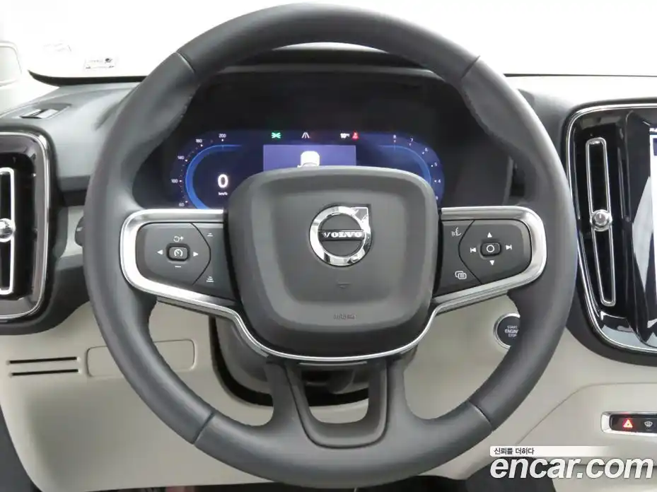 Volvo XC40 2025 2.0 Автомат в Москве № 230698, фото 14