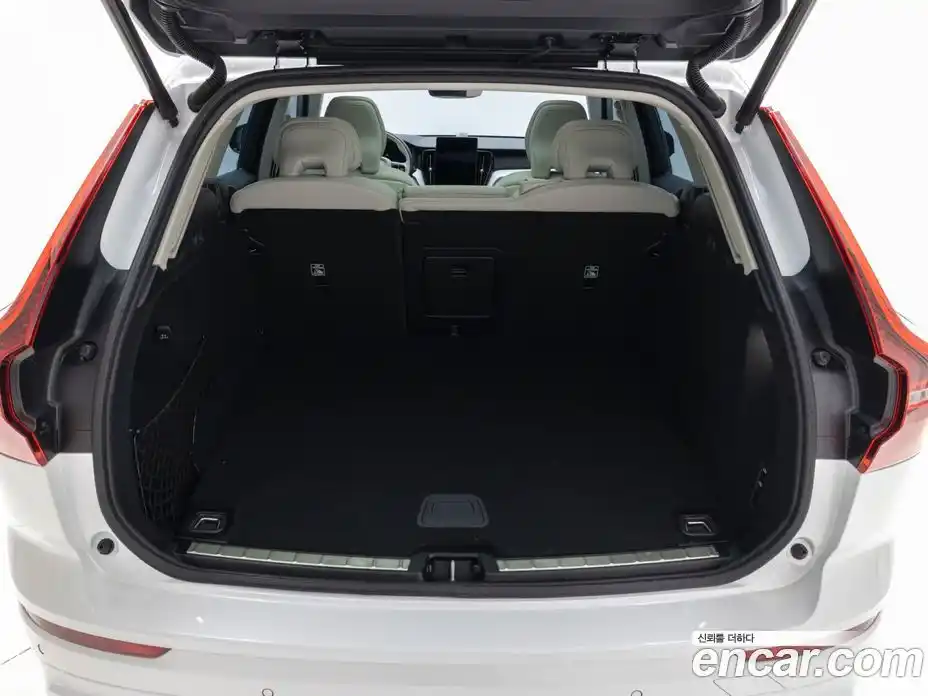 Volvo XC60 2026 2.0 Автомат в Москве № 230742, фото 17