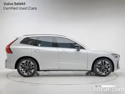 Volvo XC60 2026 2.0 Автомат в Москве № 230742, миниатюра 3