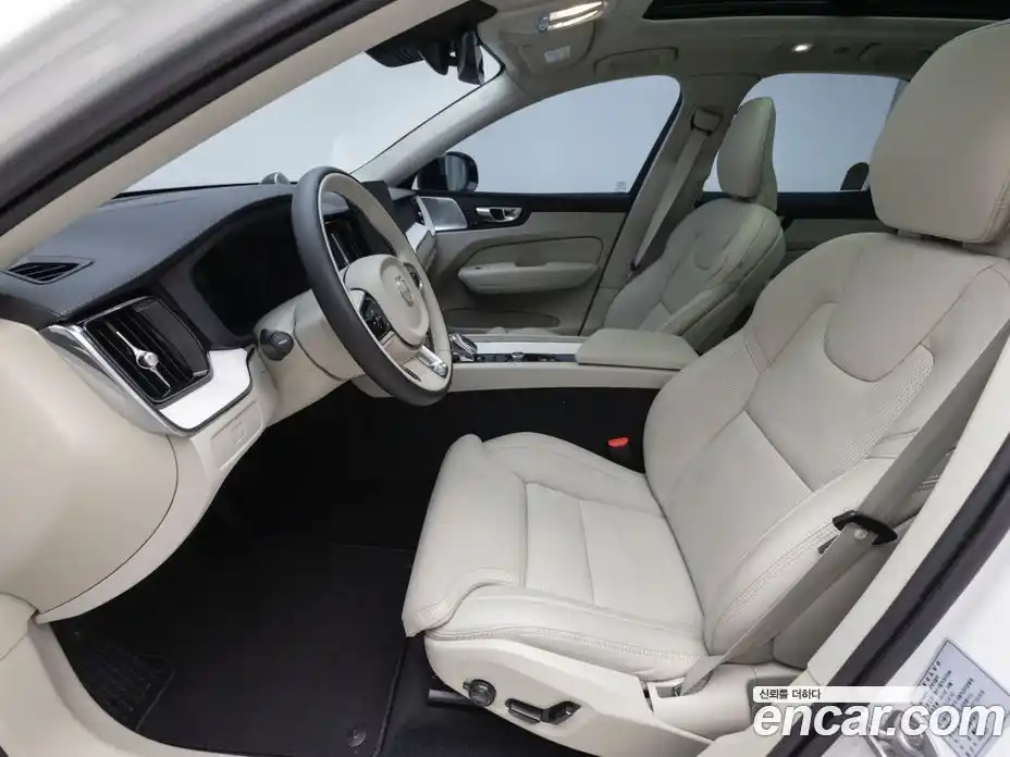 Volvo XC60 2026 2.0 Автомат в Москве № 230742, фото 9